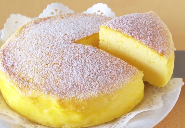 The World Is Going Crazy For This Japanese Cheesecake With ONLY 3 INGREDIENTS!
