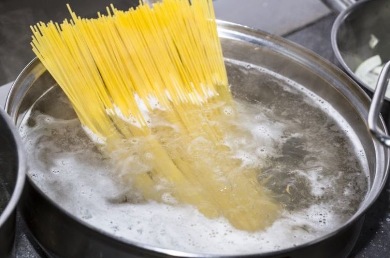 Spaghetti Cooking Tips From Real Chefs - Eat Out Loud